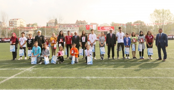 Anlamlı Günde Ödüller Sahibini Buldu