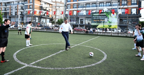 Kartepe’de Birimler Arası Futbol Turnuvası Başladı