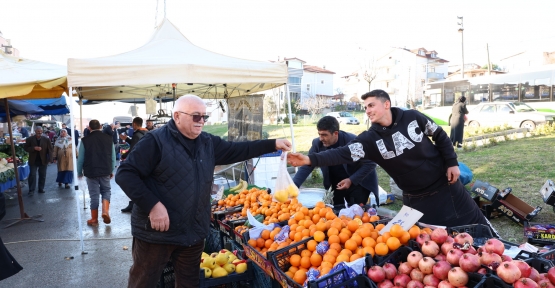 Çınarlı Semt Pazarı  Halkın Yüzünü Güldürüyor