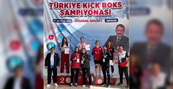 Körfezli Ecrin Türkiye Üçüncüsü Oldu