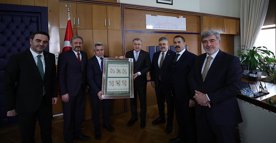 Erol Ölmez’ den Gençlik ve Spor Bakanı Osman Aşkın Bak’ a Mecliste Ziyaret: