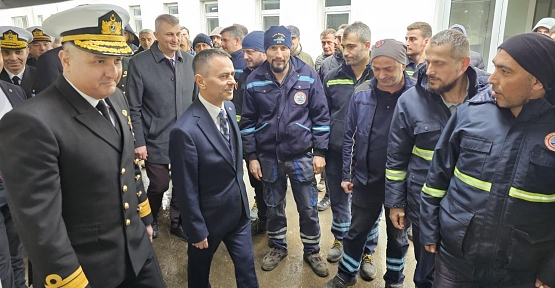 Vali Aktaş, Gölcük Tersanesi İşçileri ile Yemekte Bir Araya Geldi